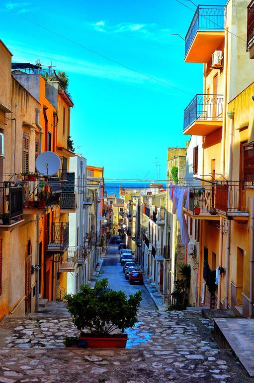 Don Vito'S Apartments Castellammare del Golfo Chambre photo