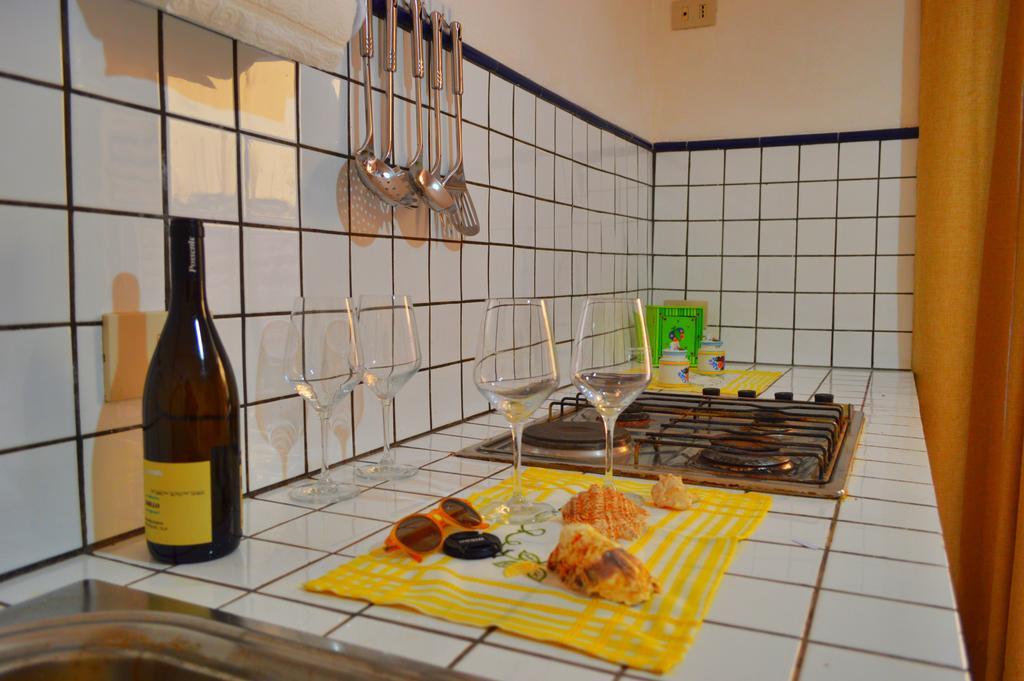 Don Vito'S Apartments Castellammare del Golfo Chambre photo