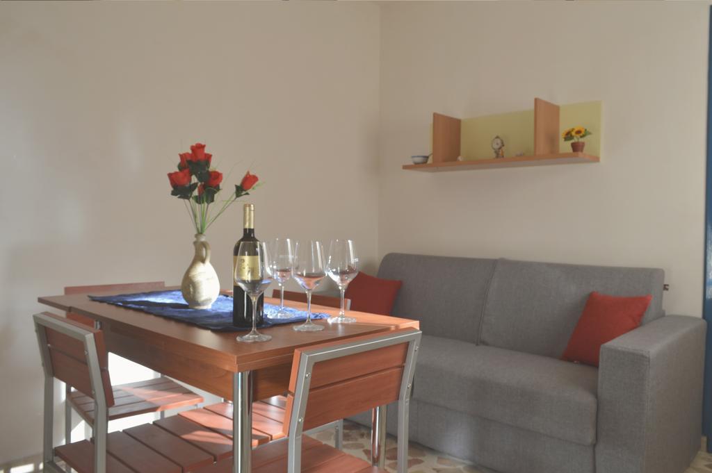 Don Vito'S Apartments Castellammare del Golfo Chambre photo