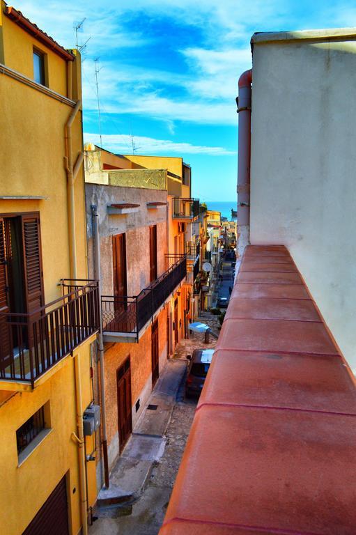 Don Vito'S Apartments Castellammare del Golfo Chambre photo
